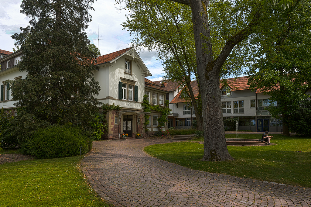 Villa und altes Schulhaus Galerie Kurpfalz Internat